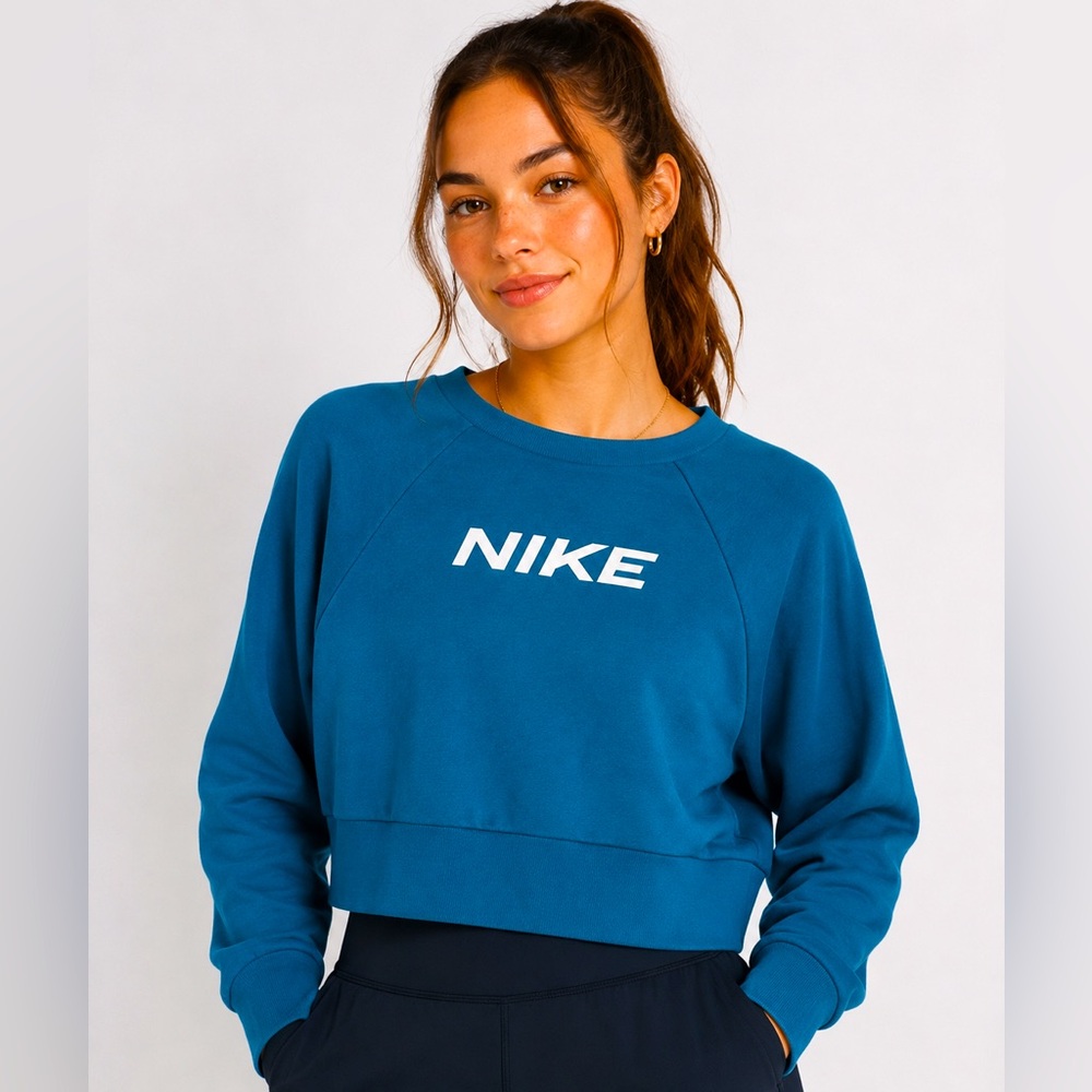 Nike Dri-FIT Women’s Medium Blue Teal Cropped Sweatshirt Pullover Crew Neck